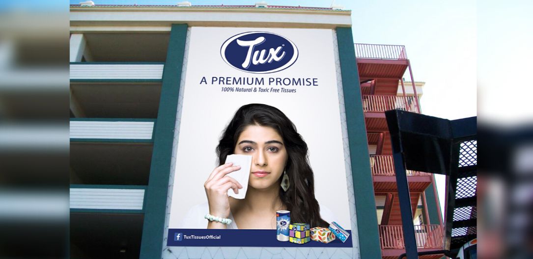 Centerspread-OOH-Advertising-tux-Tissues